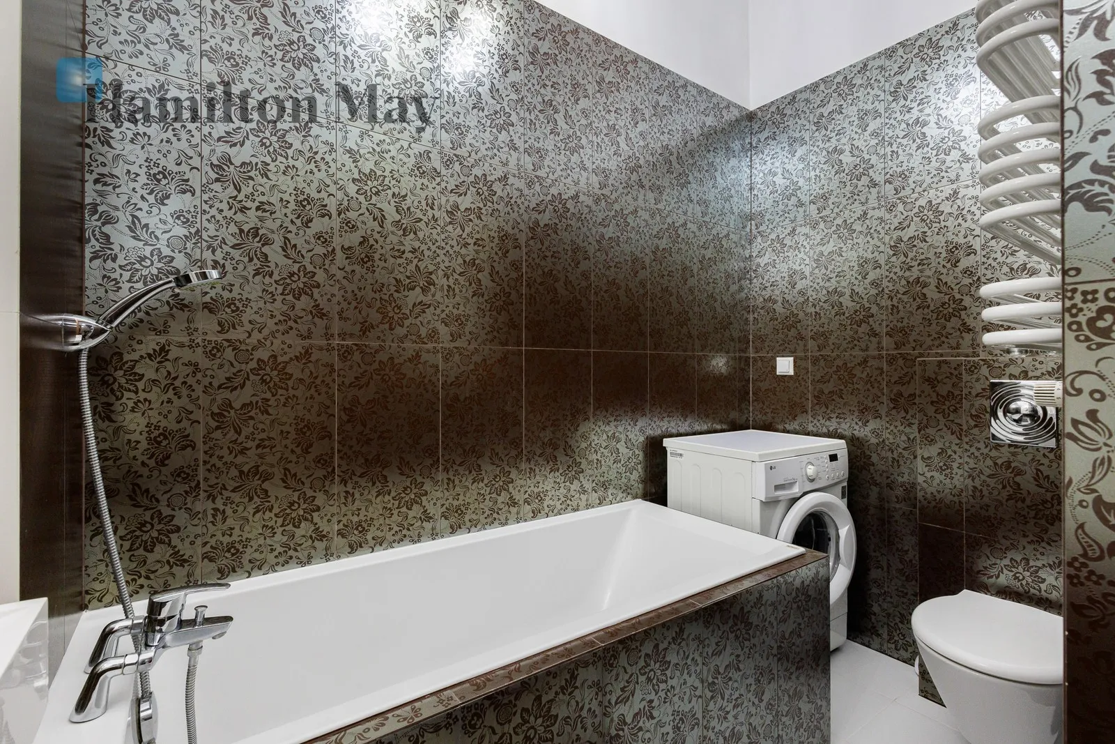 Subregion: Grochów Distance to centre: 4.41 km Level: 1 Price: 4200 PLN Bedrooms: 1 Bathrooms: 1 Size: 50m2 Price/m2: 84 PLN - slider