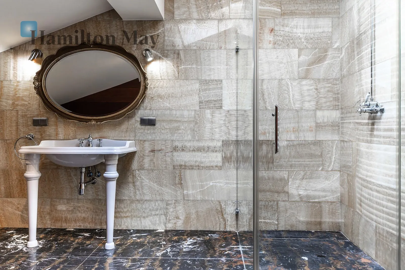 Region: Zwierzyniec Subregion: Wola Justowska Distance to centre: 4.34 km Level: 1 Price: 10000 PLN Bedrooms: 5 Bathrooms: 3 Size: 188m2 - slider