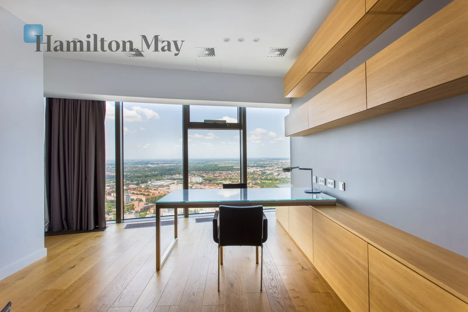 Luksusowy apartament 177 m² z panoramicznym widokiem – 45. piętro Sky Tower - slider