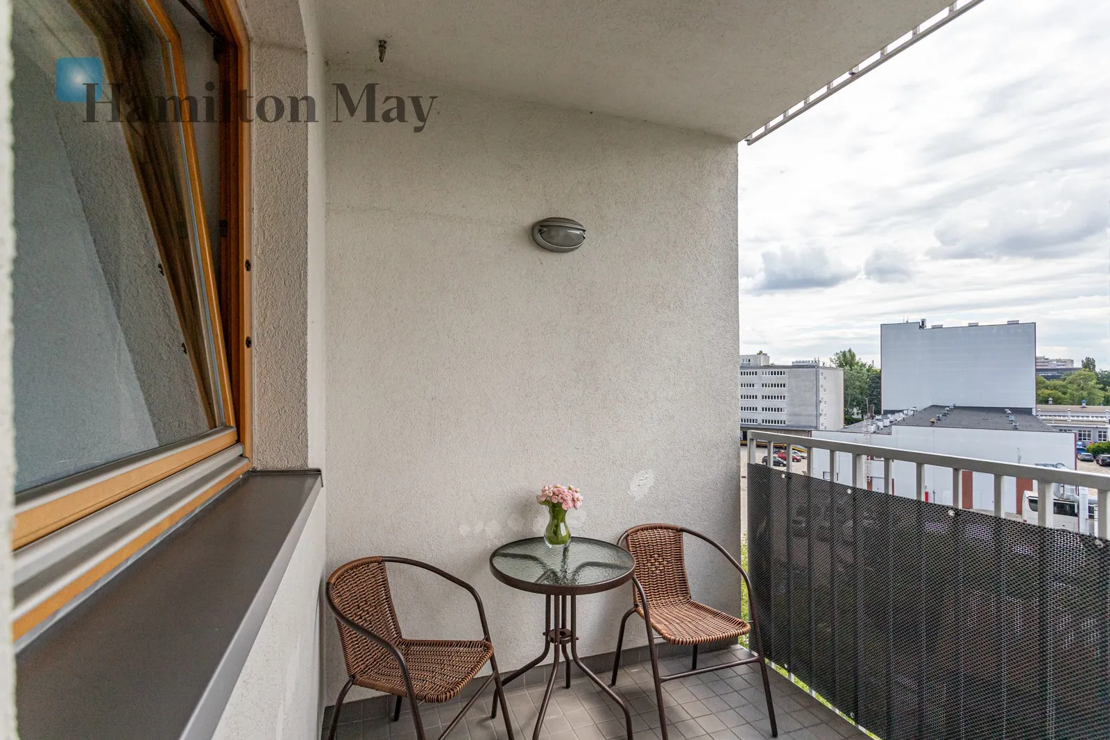 Subregion: Sadyba Distance to centre: 5.17 km Level: 3 Price: 3500 PLN Bedrooms: 1 Bathrooms: 1 Size: 56m2 - slider