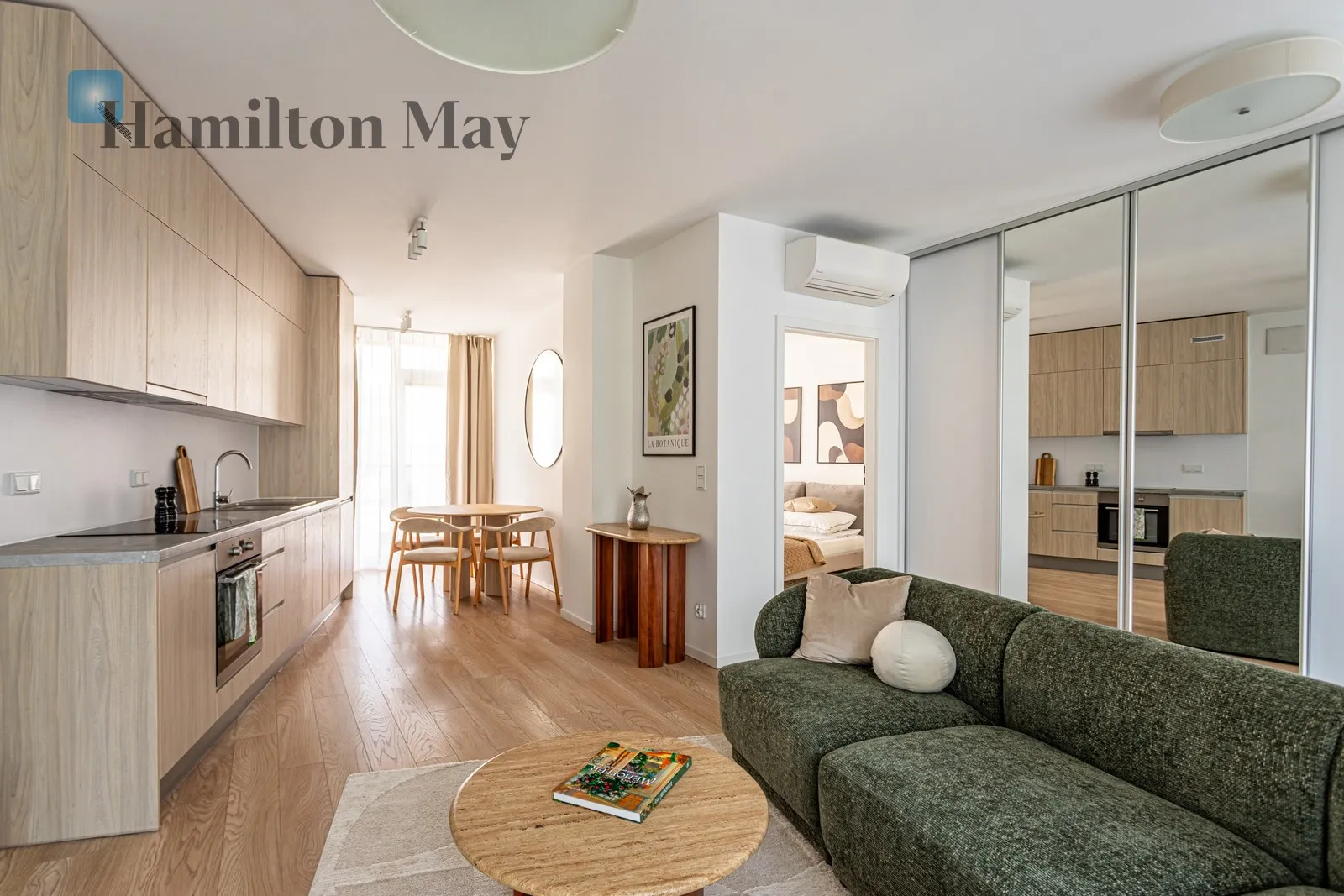 City: Warszawa Street: Krochmalna Region: Wola Subregion: Czyste Distance to centre: 1.85 km Level: 3 Price: 6000 PLN - slider