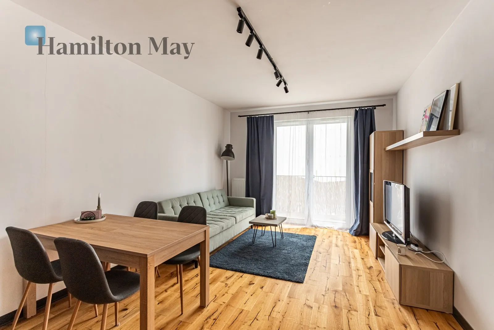 A one-bedroom apartment with a balcony, in perfect condition - slider