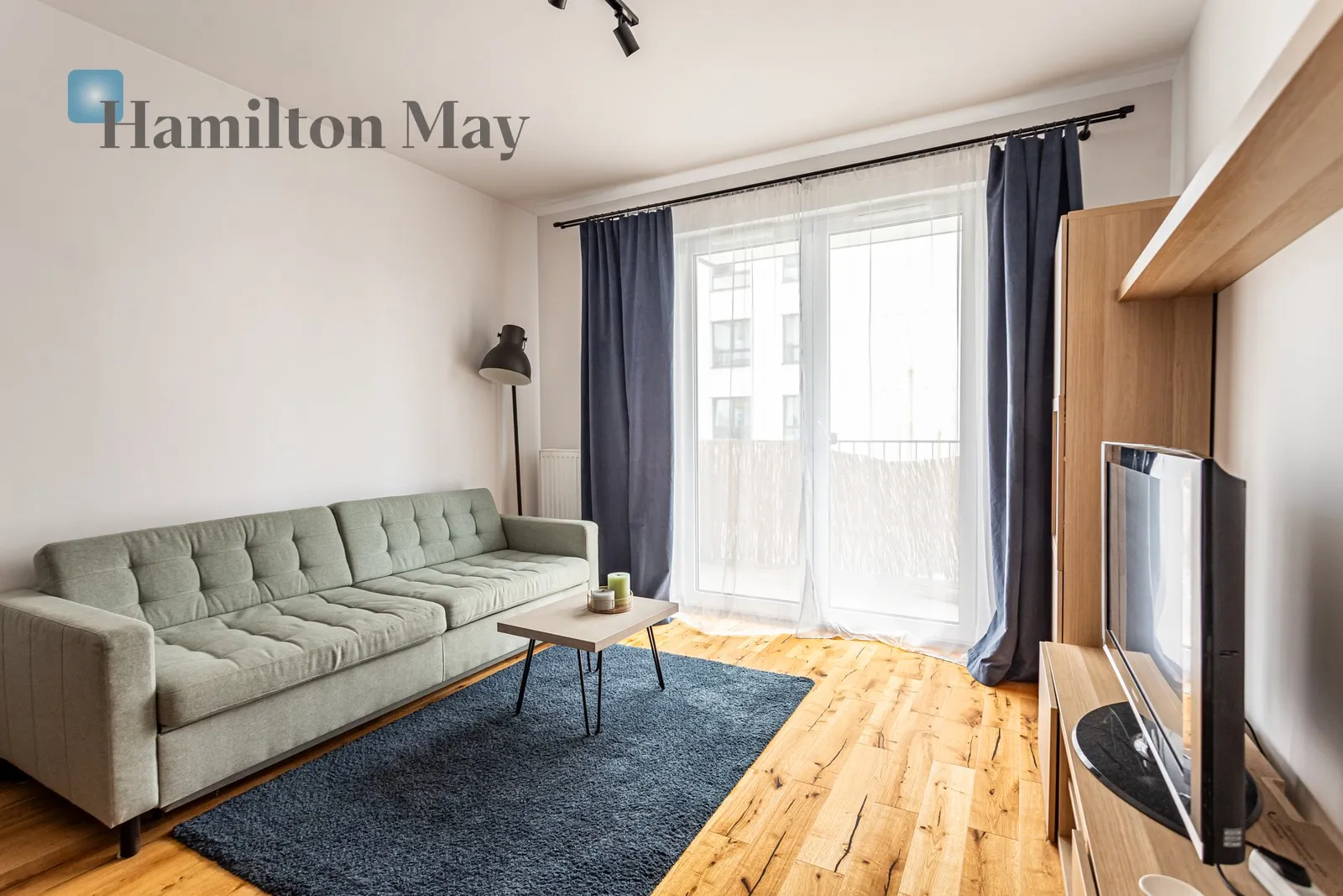 A one-bedroom apartment with a balcony, in perfect condition - slider