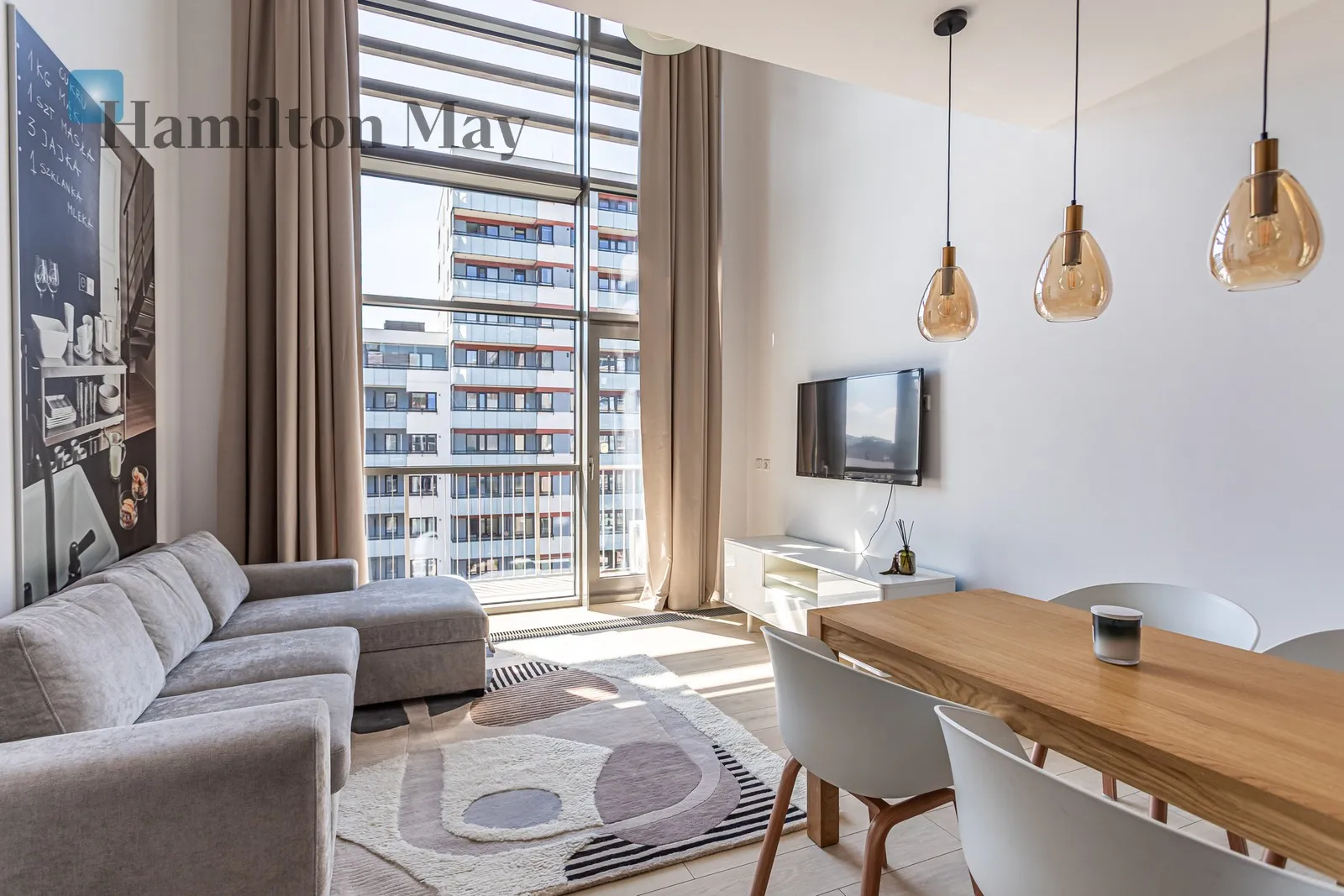 Street: Jana Pawła Woronicza Region: Mokotów Distance to centre: 4.86 km Level: 6 Price: 5600 PLN Bedrooms: 1 Bathrooms: 1 Size: 62m2 - slider