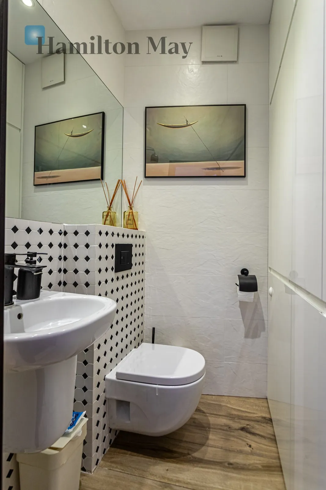 Distance to centre: 1.63 km Level: 1 Price: 13900 PLN Bedrooms: 2 Bathrooms: 1 Size: 90m2 Price/m2: 154 PLN - slider