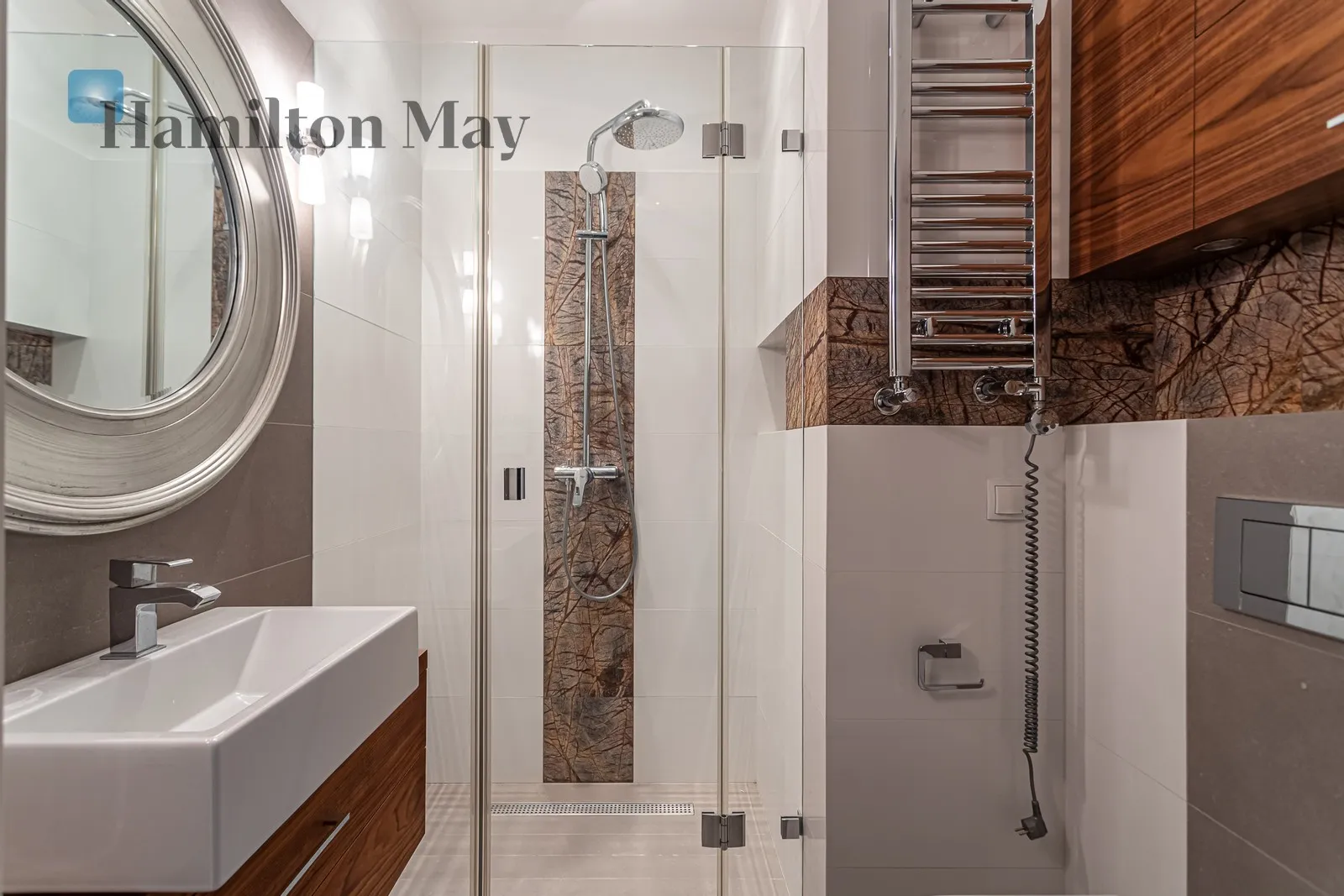 Region: Mokotów Subregion: Stary Mokotów Distance to centre: 2.95 km Level: 4 Price: 13000 PLN Bedrooms: 2 - slider