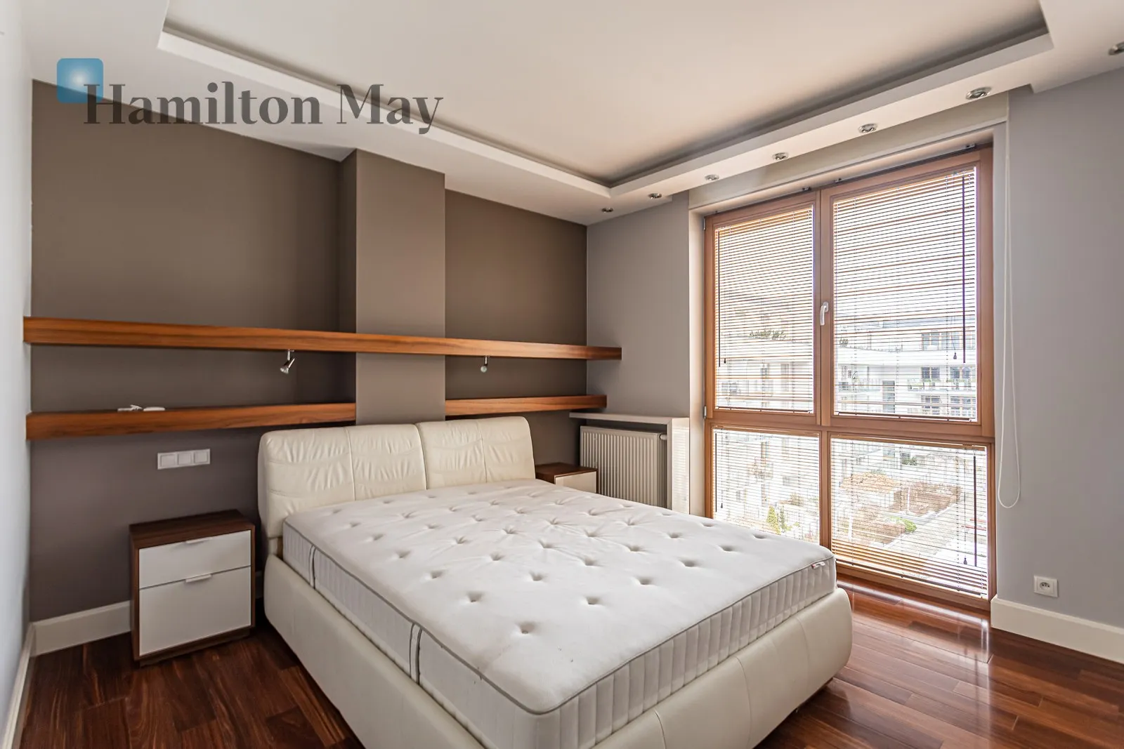 Street: Ludwika Narbutta Region: Mokotów Subregion: Stary Mokotów Distance to centre: 2.95 km Level: 4 Price: 13000 PLN Bedrooms: 2 - slider