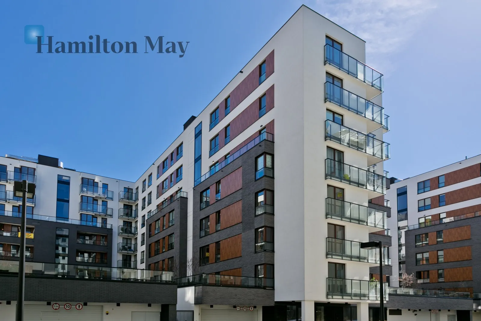 Distance to centre: 2.4 km Level: 6 Price: 5000 PLN Bedrooms: 1 Bathrooms: 1 Size: 57m2 Price/m2: 88 PLN - slider