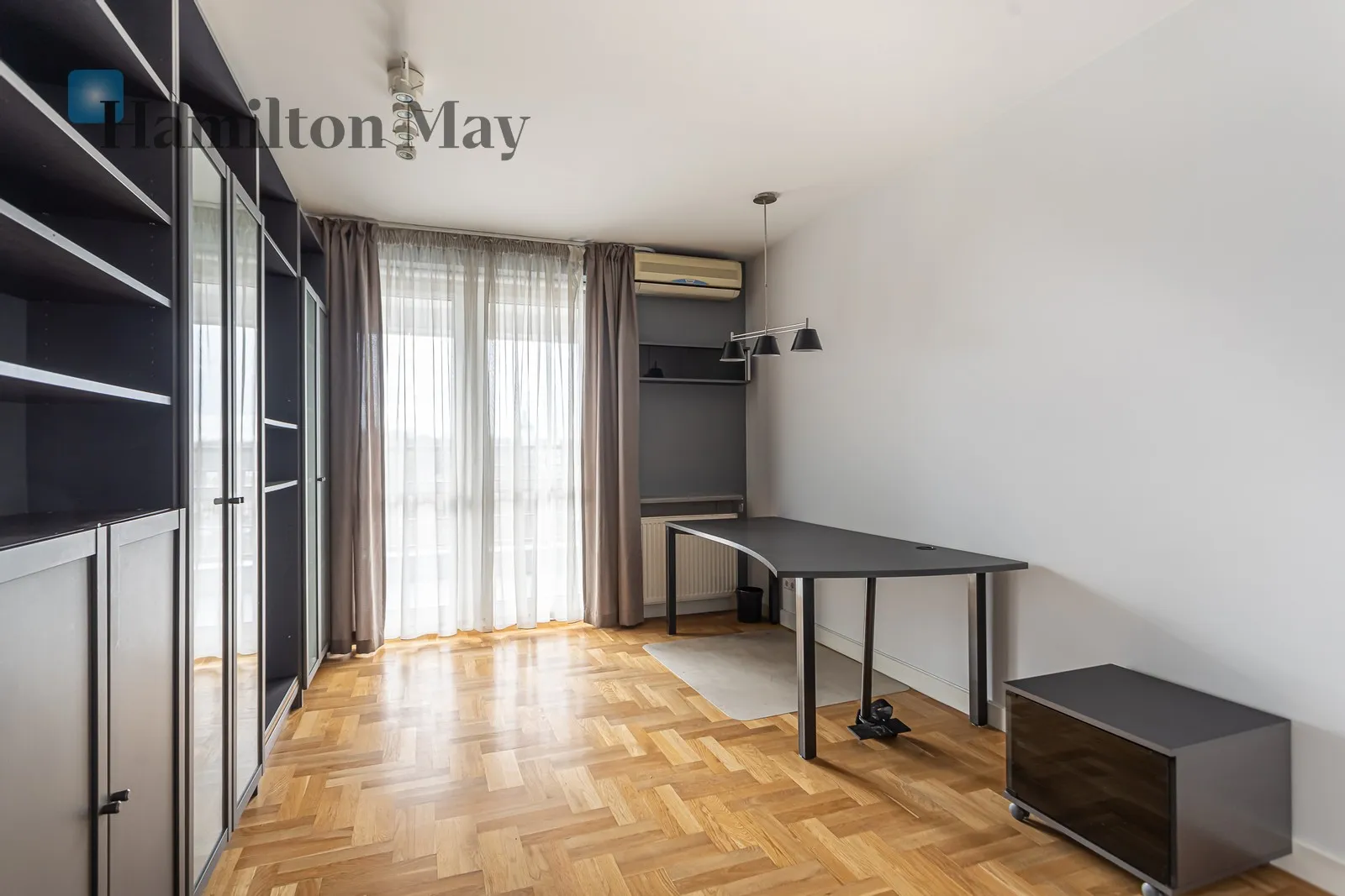 Street: aleja Jana Pawła II Region: Śródmieście Subregion: Muranów Distance to centre: 3.28 km Level: 4 Price: 7200 PLN - slider