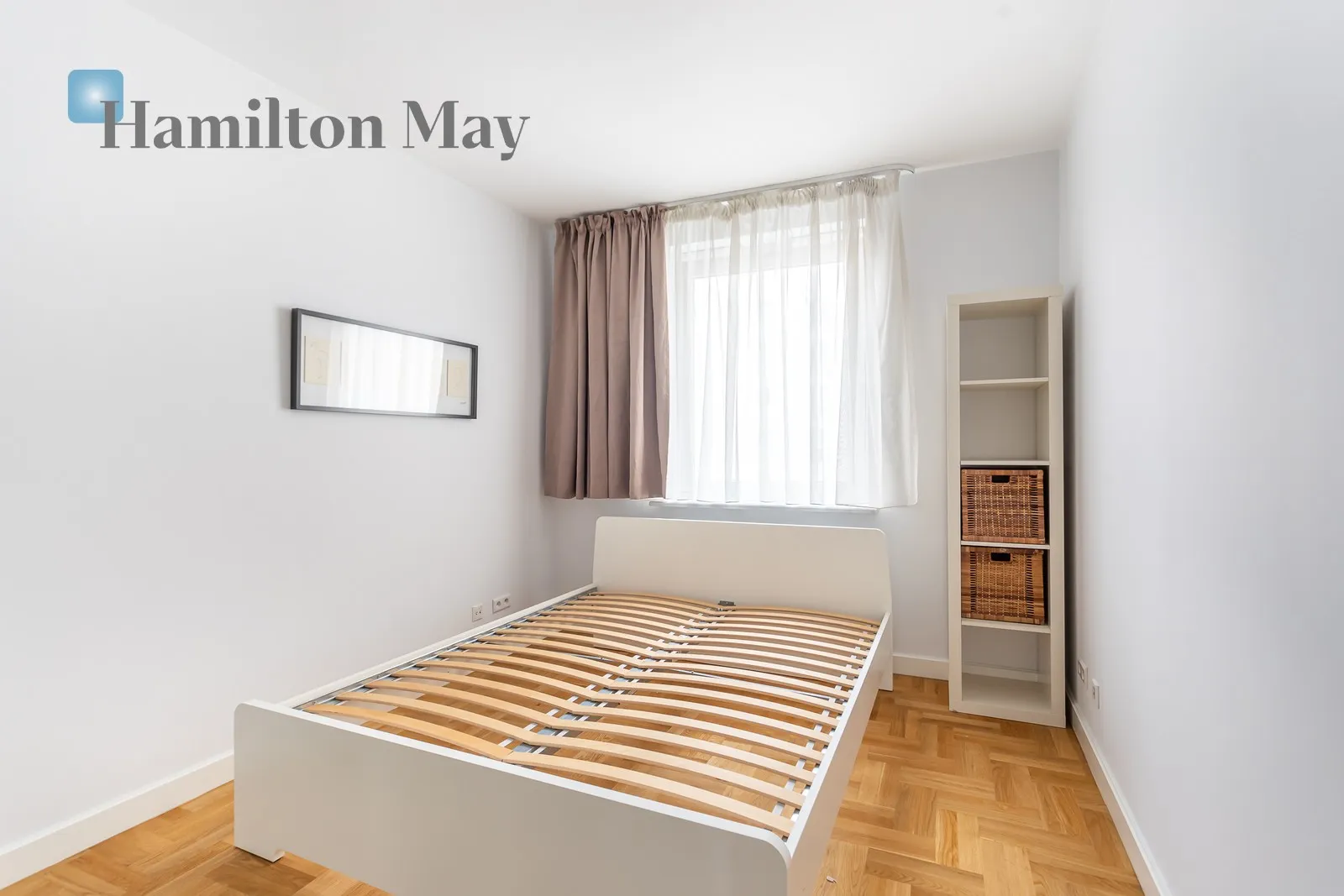 Region: Śródmieście Subregion: Muranów Distance to centre: 3.28 km Level: 4 Price: 7200 PLN Bedrooms: 2 Bathrooms: 2 - slider