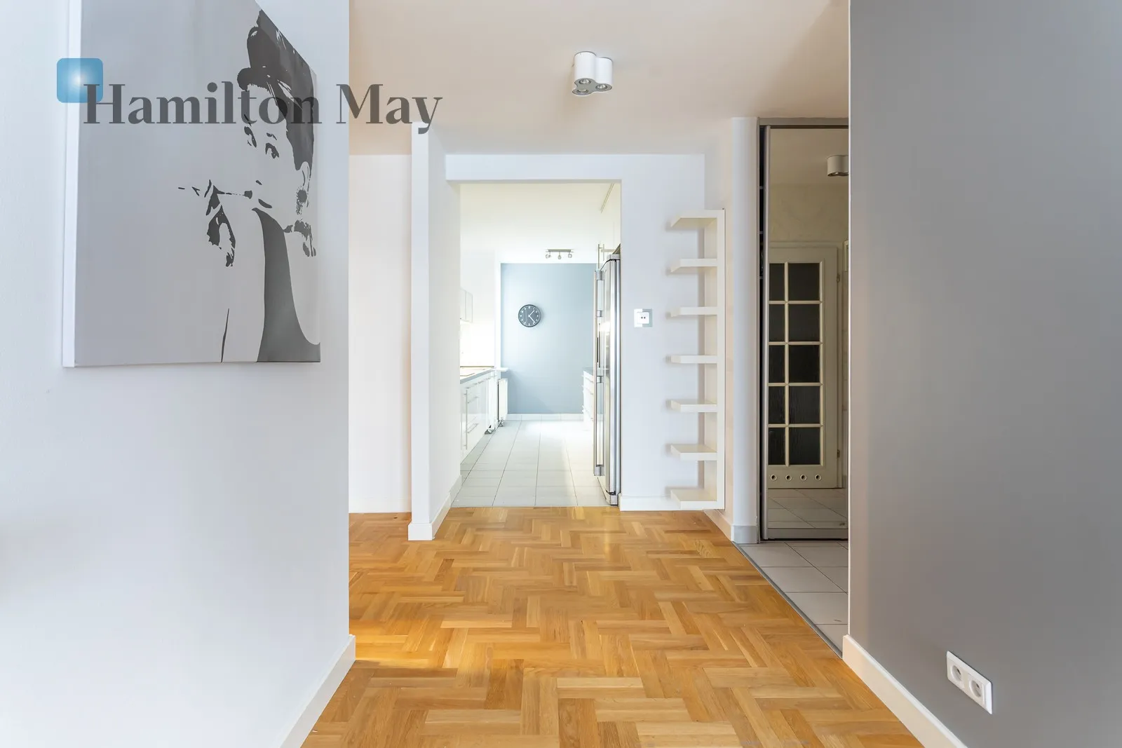 Region: Śródmieście Subregion: Muranów Distance to centre: 3.28 km Level: 4 Price: 7200 PLN Bedrooms: 2 Bathrooms: 2 Size: 89m2 Price/m2: 81 PLN - slider