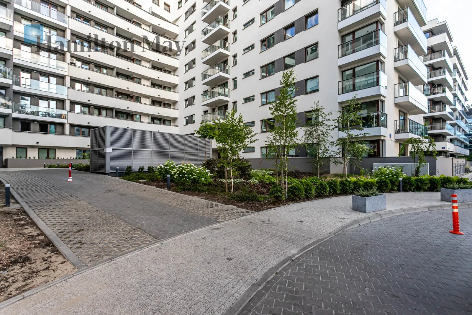 Level: 8 Price: 3150 PLN Bedrooms: 0 Bathrooms: 1 Size: 26m2 Price/m2: 121 PLN - slider