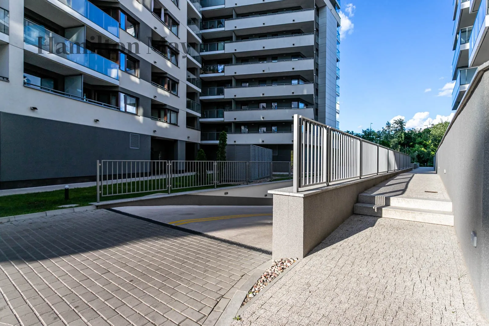 Street: Kłopot Region: Wola Subregion: Powązki Distance to centre: 3.72 km - slider