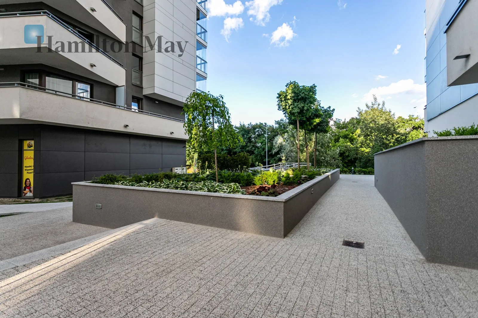 Region: Wola Subregion: Powązki Distance to centre: 3.72 km Level: 8 - slider