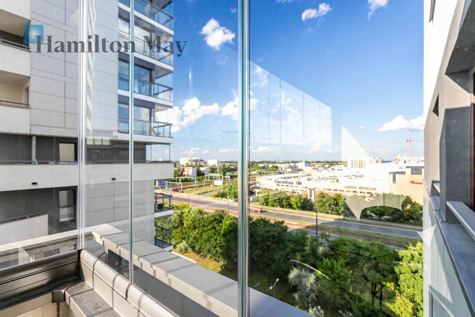 Region: Wola Subregion: Powązki Distance to centre: 3.72 km Level: 8 Price: 3150 PLN Bedrooms: 0 - slider