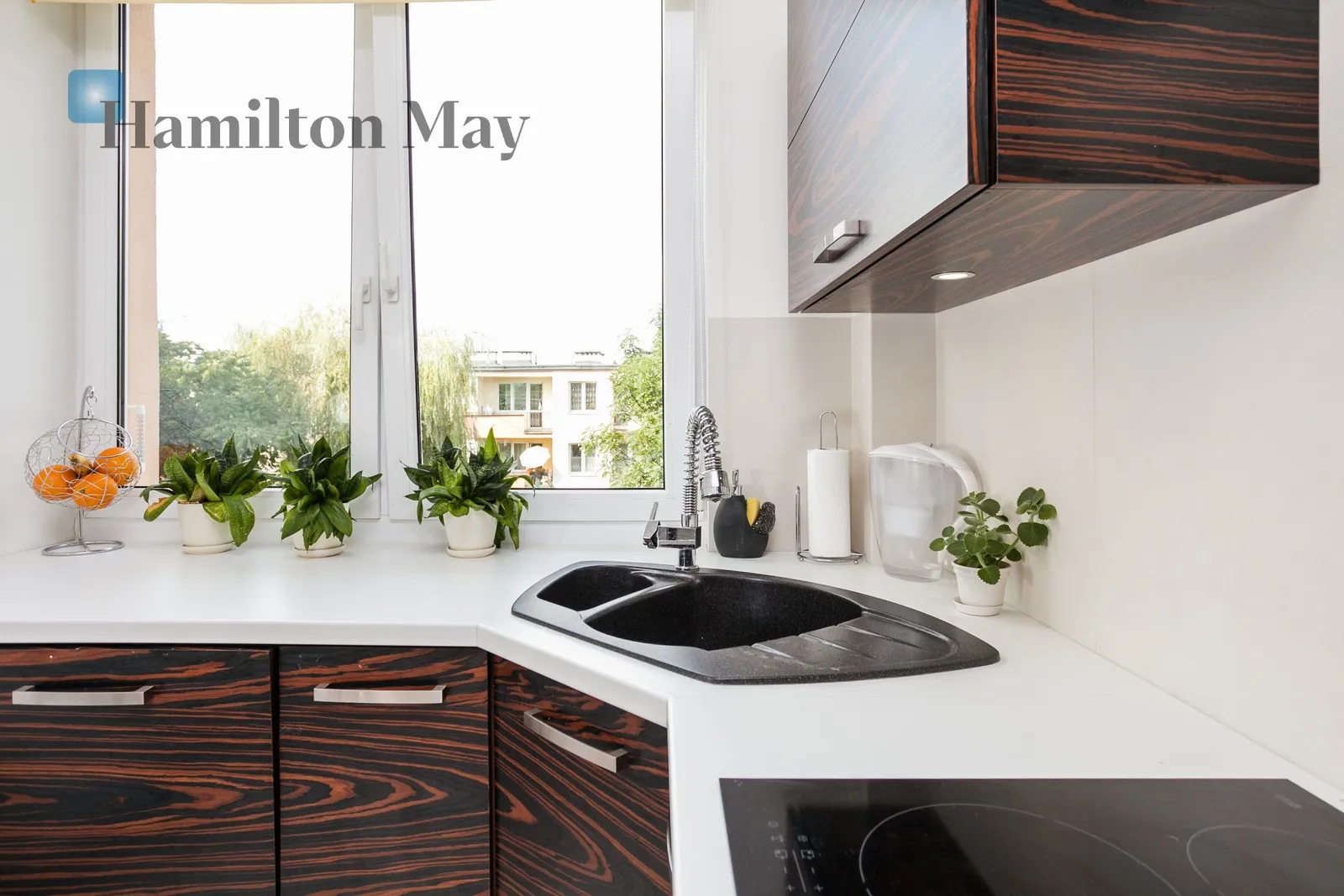 Region: Grzegórzki Distance to centre: 2 km Level: 4 Price: 3000 PLN Bedrooms: 1 Bathrooms: 1 Size: 49m2 Price/m2: 61 PLN - slider