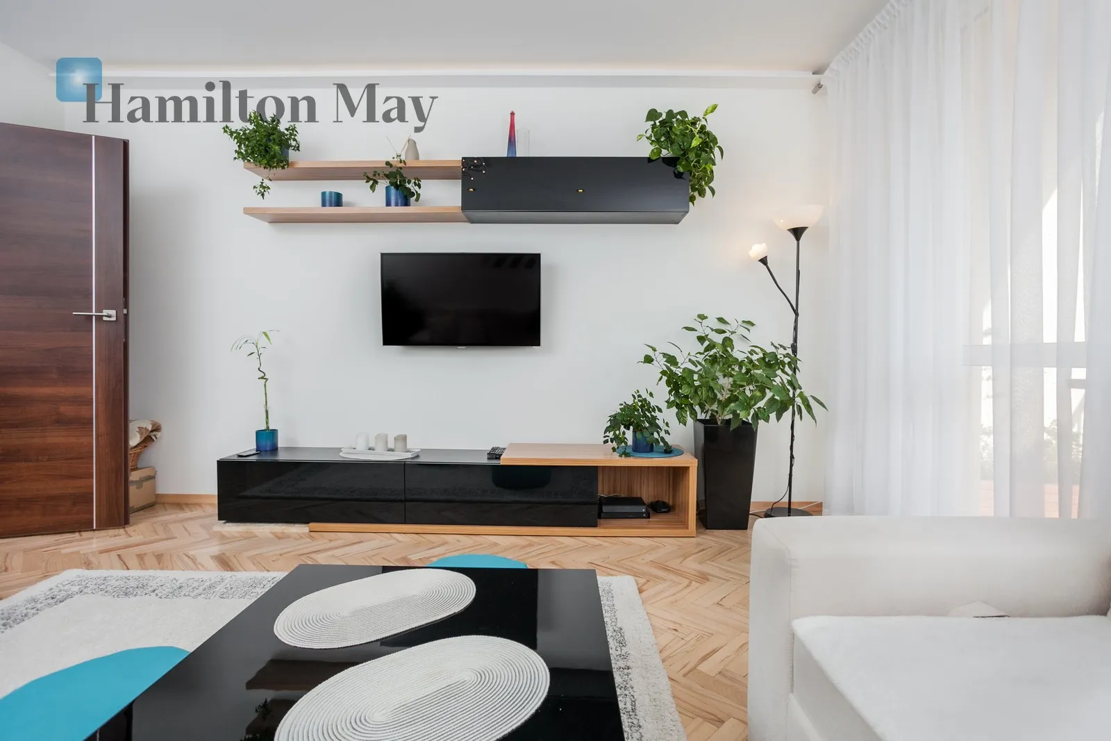 City: Kraków Street: płk. Francesco Nullo Region: Grzegórzki Distance to centre: 2 km Level: 4 Price: 3000 PLN Bedrooms: 1 Bathrooms: 1 - slider