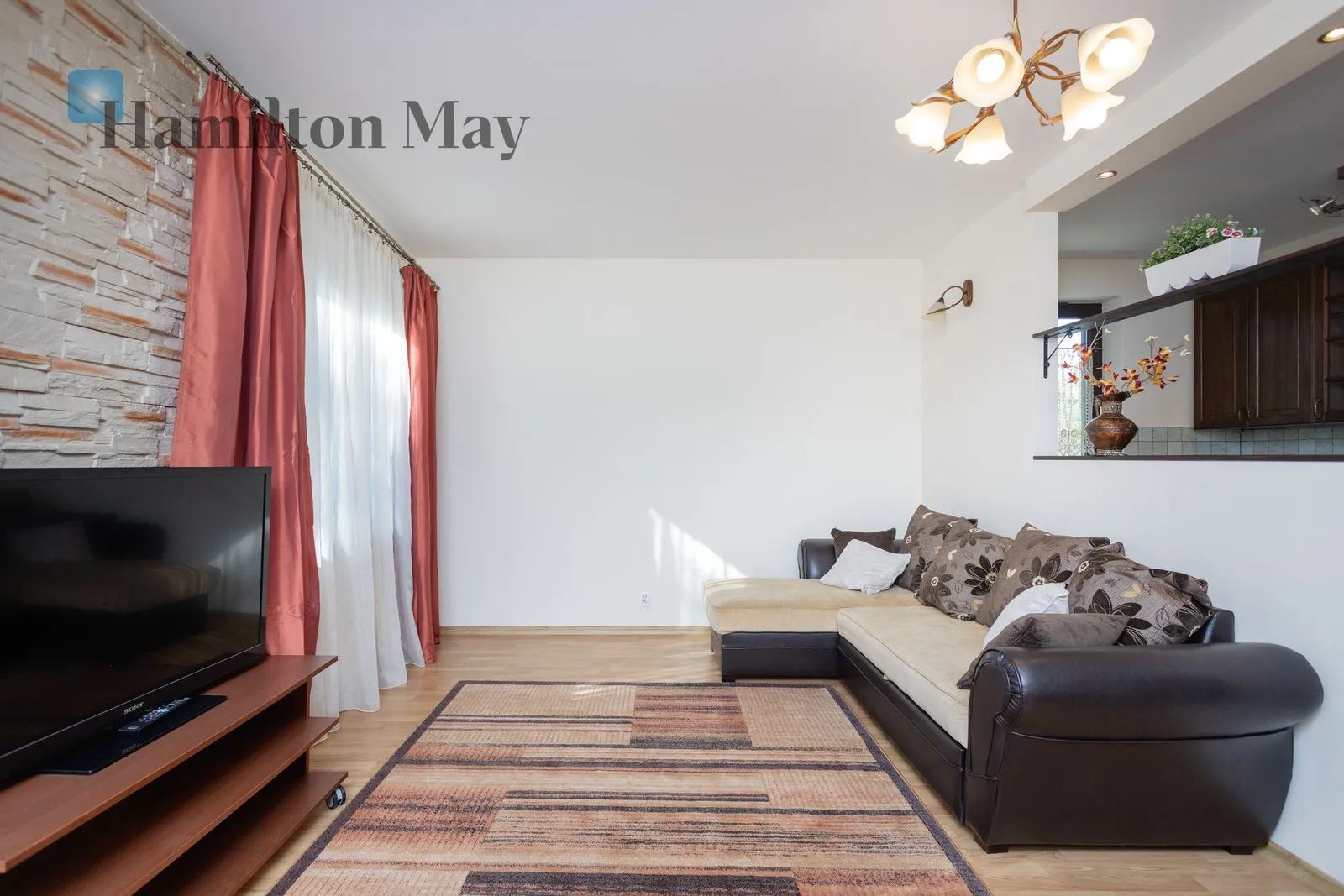 City: Kraków Street: Starego Dębu Region: Prądnik Biały Subregion: Bronowice Wielkie Distance to centre: 6.57 km Level: 1 Price: 3000 PLN Bedrooms: 2 Bathrooms: 1 Size: 62m2 - slider