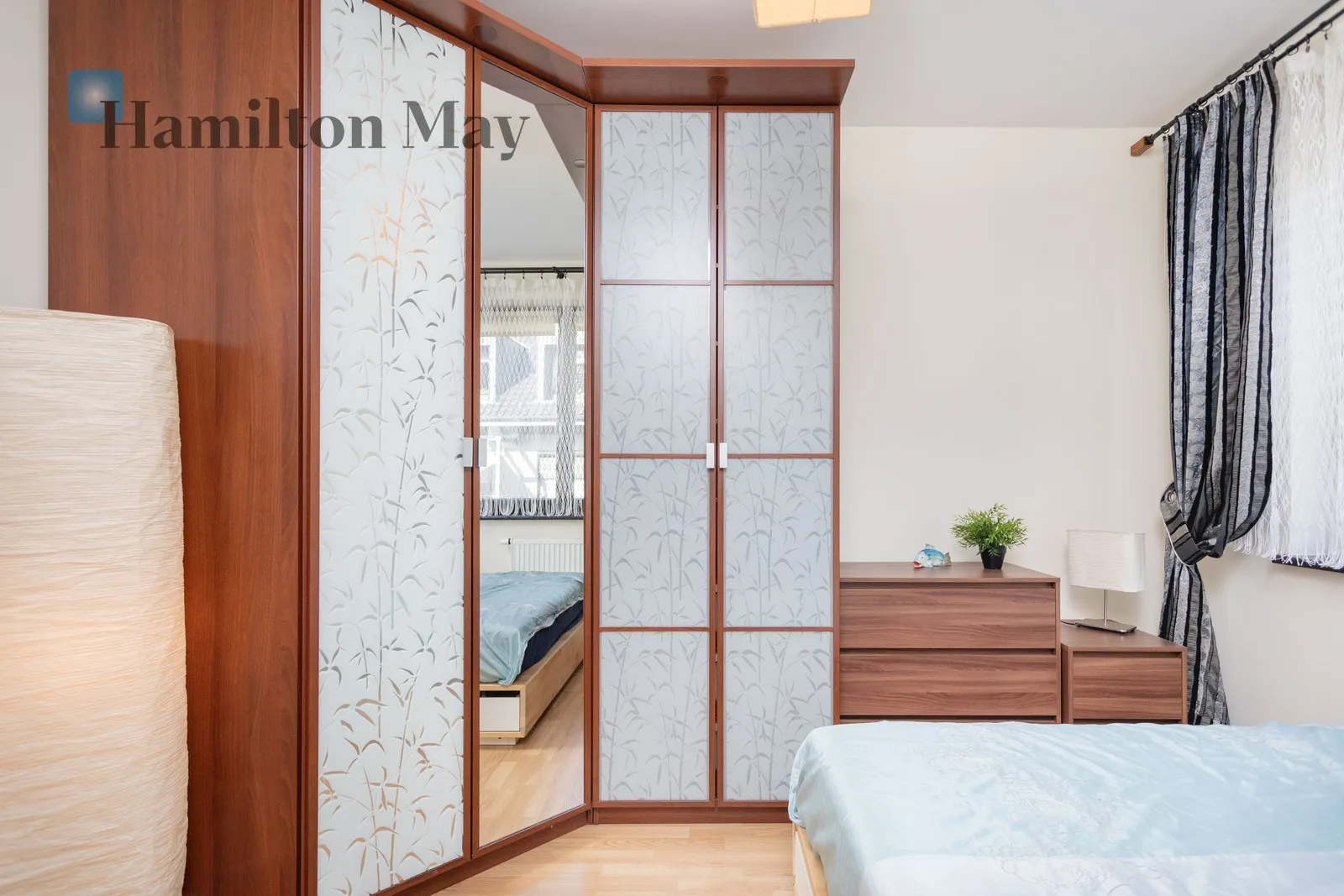 Region: Prądnik Biały Subregion: Bronowice Wielkie Distance to centre: 6.57 km Level: 1 Price: 3000 PLN Bedrooms: 2 Bathrooms: 1 - slider