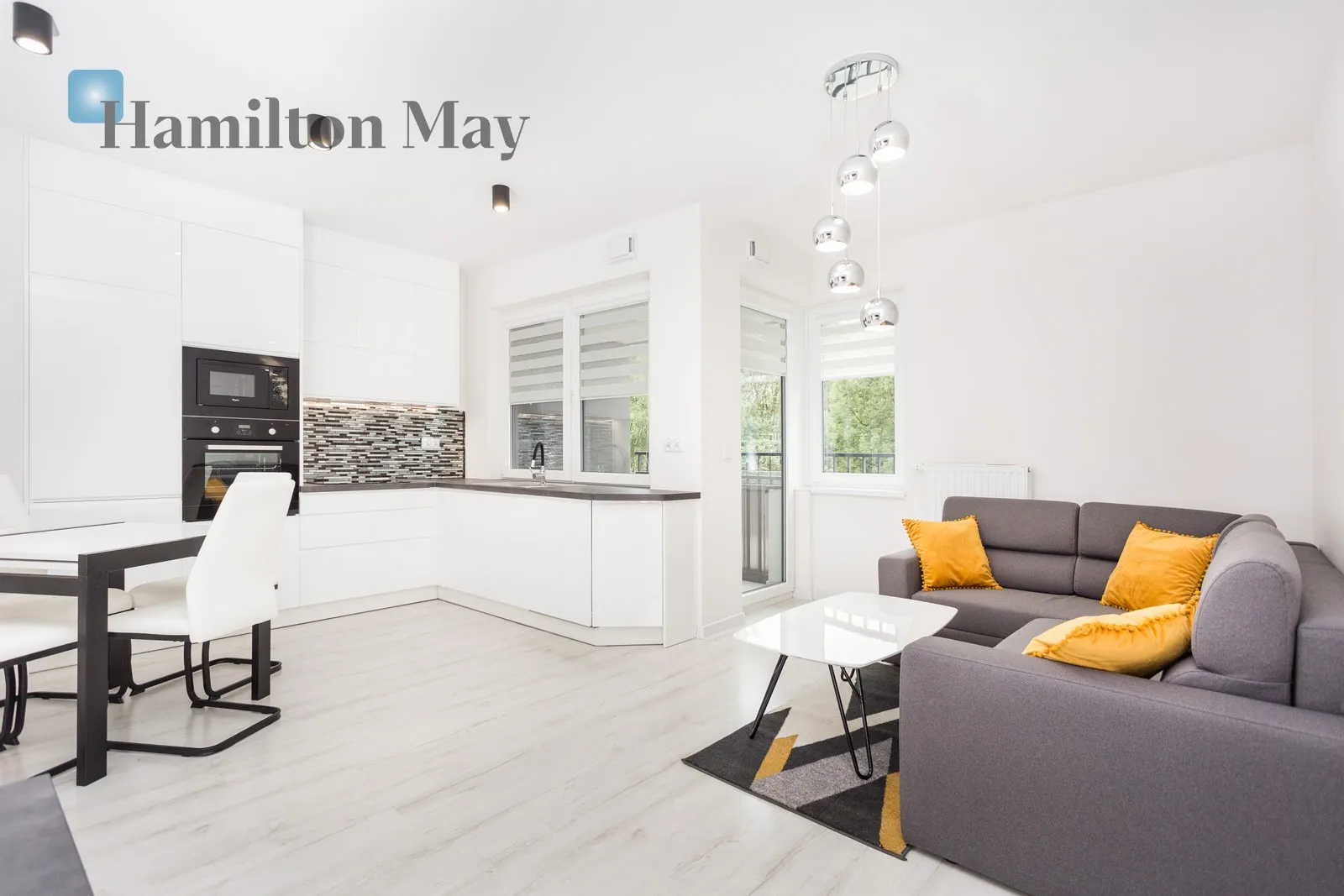 Street: Barska Region: Dębniki Subregion: Osiedle Podwawelskie Distance to centre: 1.81 km Level: 2 Price: 3100 PLN Bedrooms: 1 Bathrooms: 1 - slider
