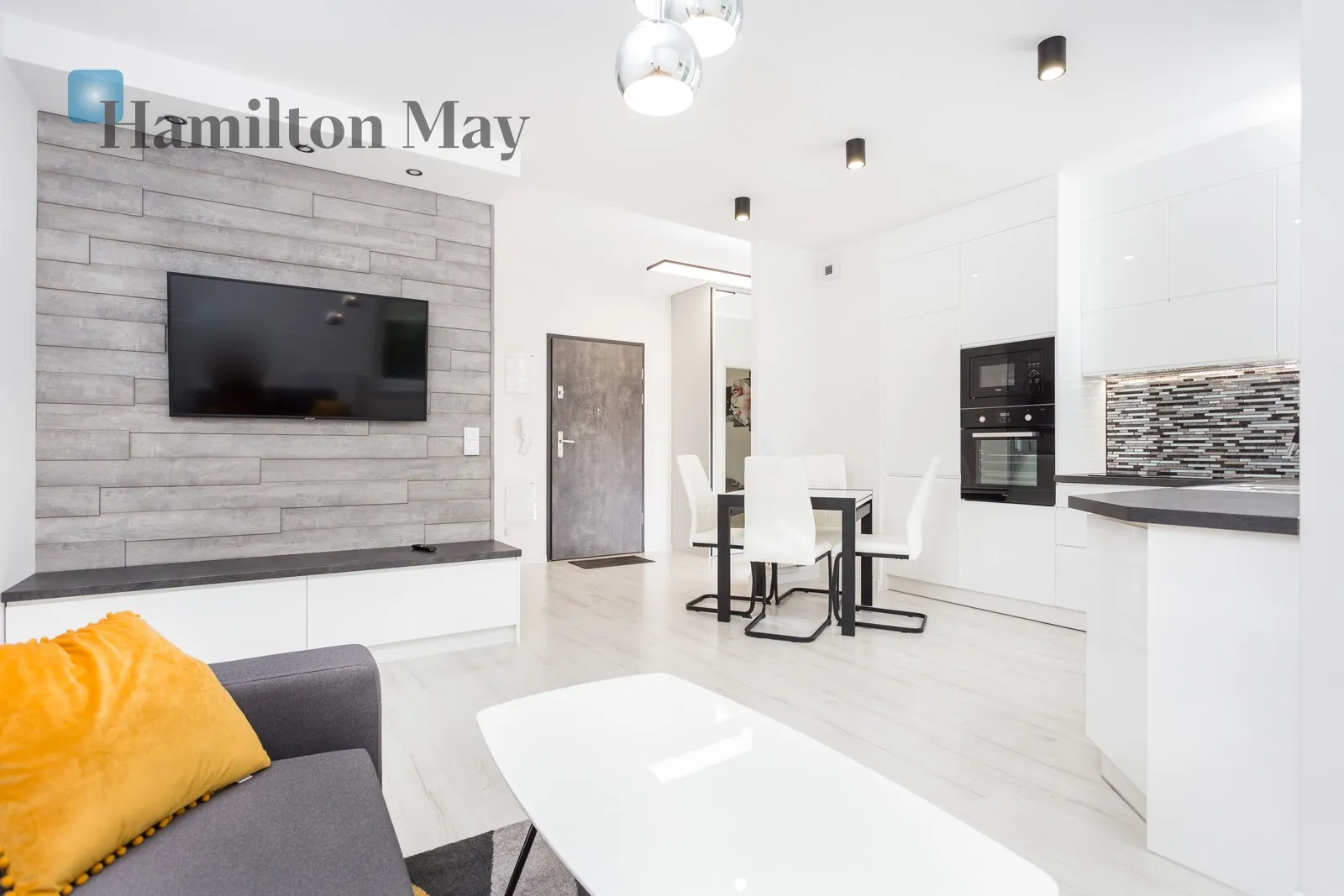 City: Kraków Street: Barska Region: Dębniki Subregion: Osiedle Podwawelskie Distance to centre: 1.81 km Level: 2 Price: 3100 PLN Bedrooms: 1 - slider
