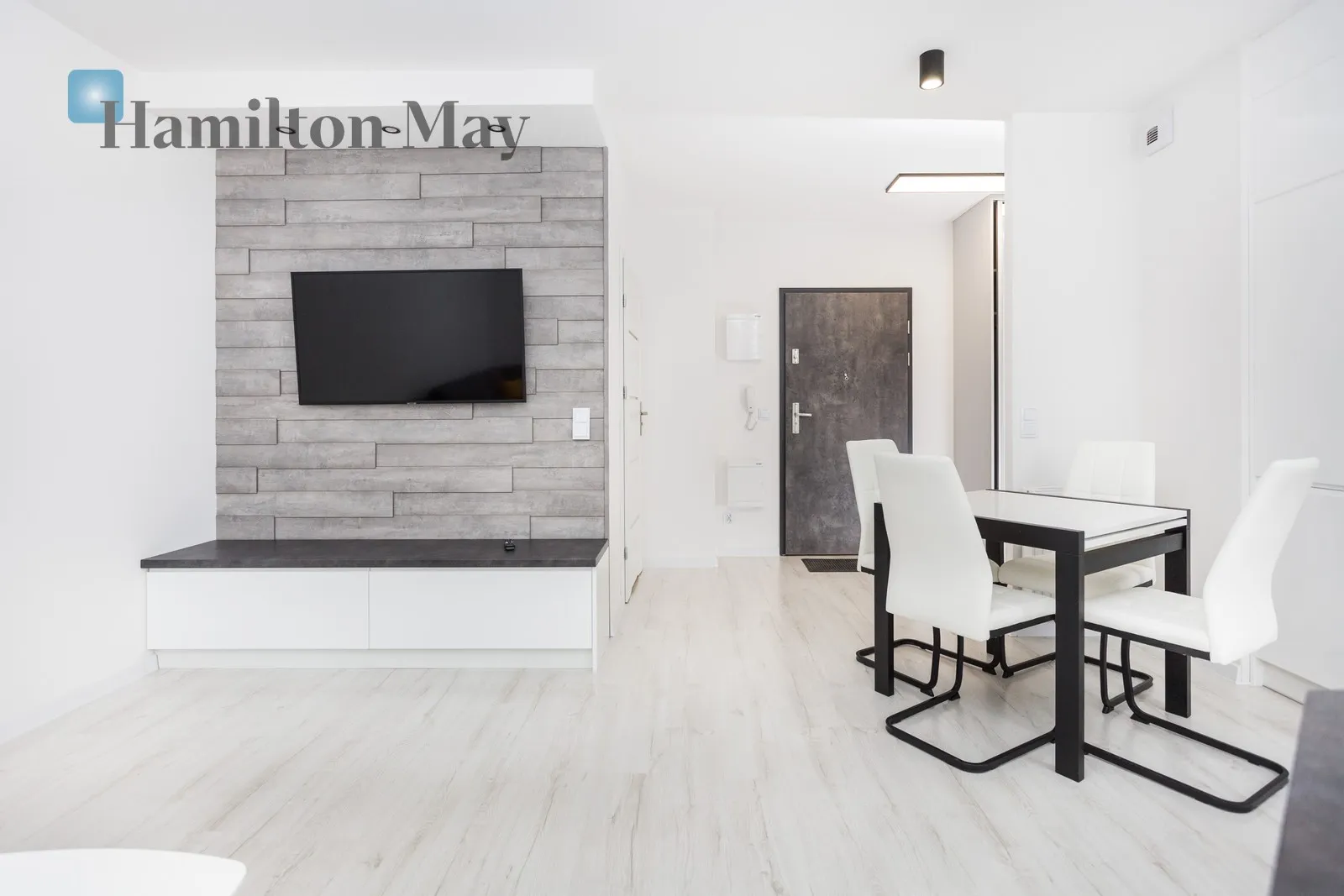 Subregion: Osiedle Podwawelskie Distance to centre: 1.81 km Level: 2 Price: 3100 PLN Bedrooms: 1 Bathrooms: 1 Size: 48m2 Price/m2: 65 PLN - slider