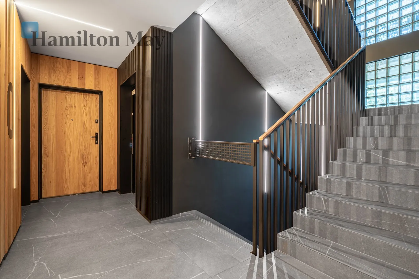 Level: 1 Price: 850000 PLN Bedrooms: 0 Bathrooms: 1 Size: 26.53m2 Price/m2: 32039 PLN - slider