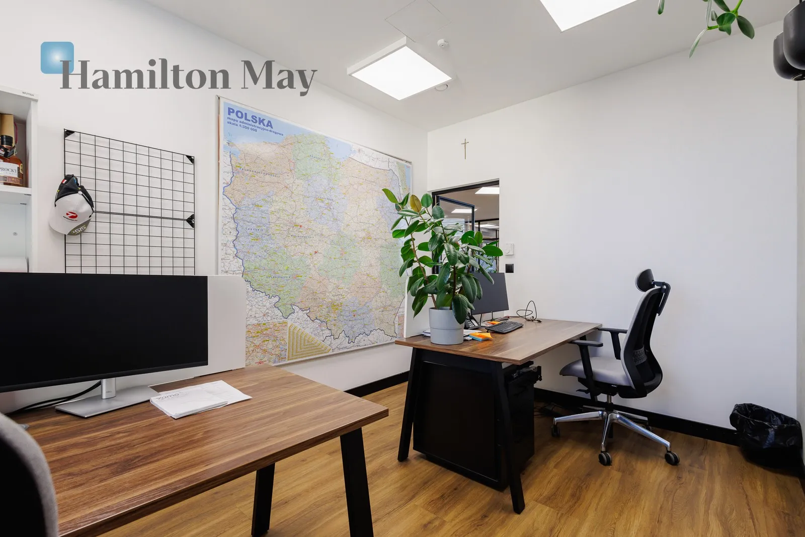 Street: Powązkowska Region: Warszawa Distance to centre: 4.67 km Level: 4 Price: 4220000 PLN Bedrooms: null - slider