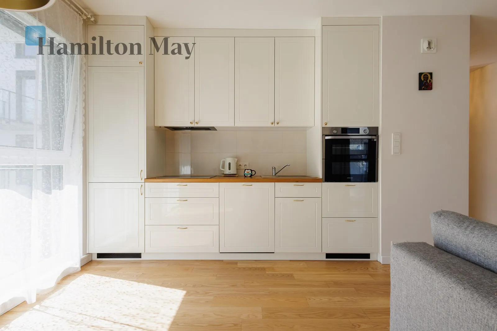 City: Warszawa Street: Grochowska Region: Praga-Południe Subregion: Grochów Distance to centre: 5.18 km Level: 3 Price: 5200 PLN Bedrooms: 2 Bathrooms: 1 Size: 60m2 - slider