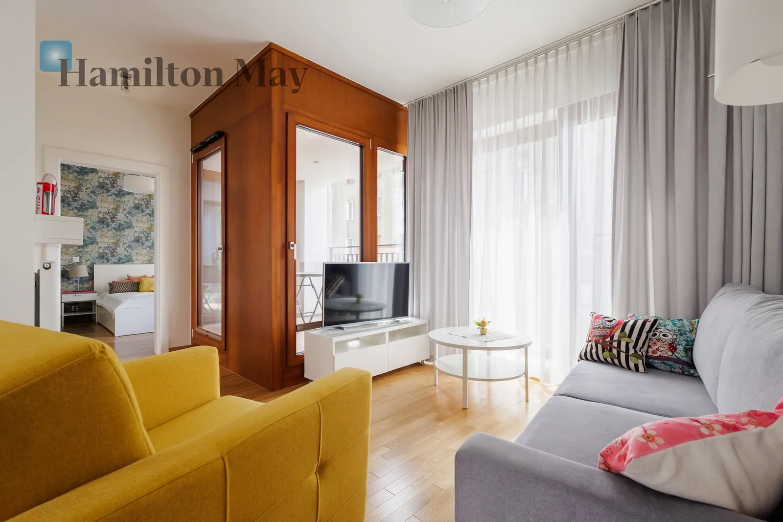 City: Warszawa Street: Krochmalna Region: Wola Subregion: Mirów Distance to centre: 1.92 km Level: 1 Price: 5500 PLN Bedrooms: 1 Bathrooms: 1 Size: 56.97m2 Price/m2: 97 PLN - slider