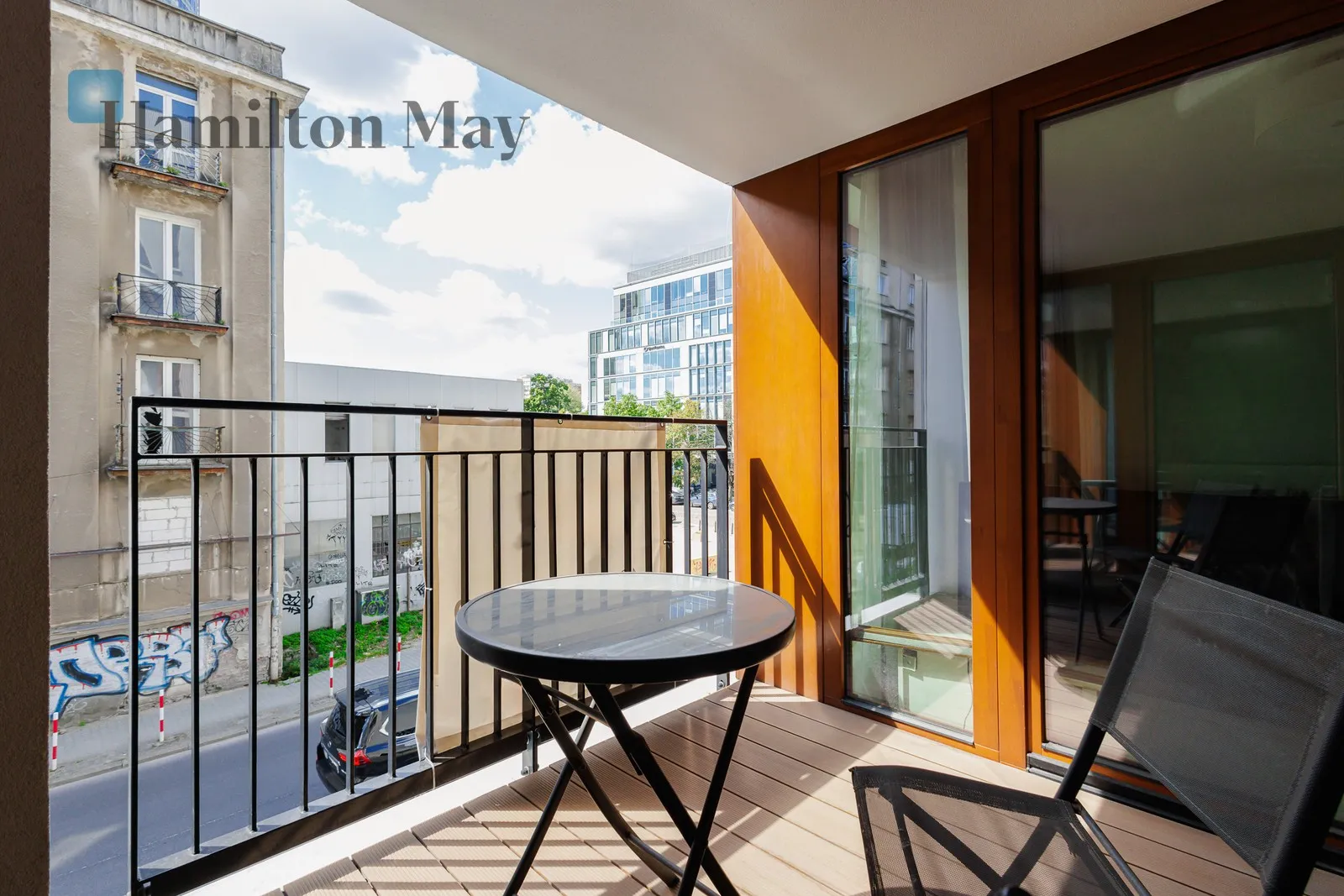Distance to centre: 1.92 km Level: 1 Price: 5500 PLN Bedrooms: 1 Bathrooms: 1 Size: 56.97m2 Price/m2: 97 PLN - slider