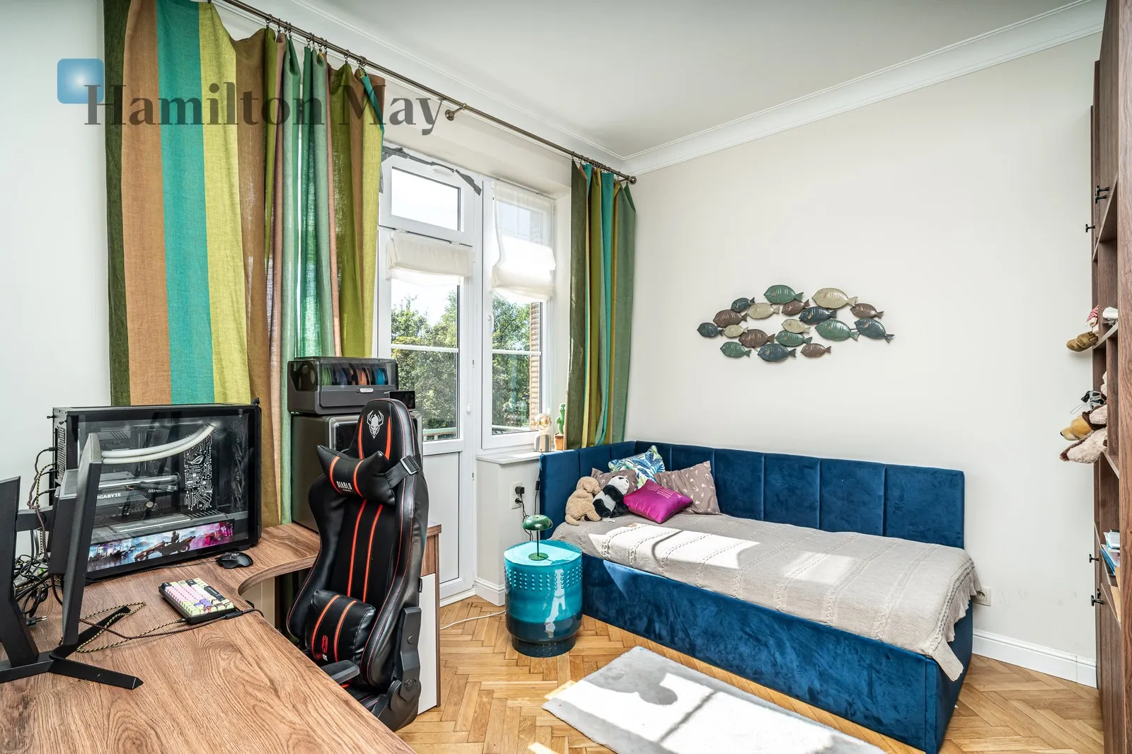 Atmospheric 3-room apartment in a tenement building in the city center with a view of the Vistula River | St. Stanisława Street - slider