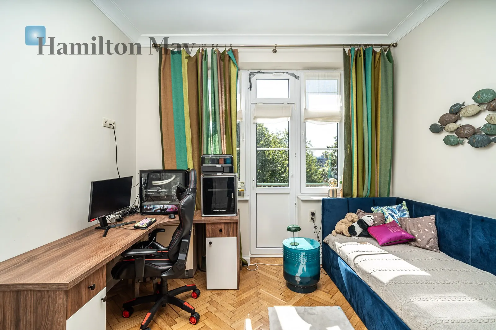 Atmospheric 3-room apartment in a tenement building in the city center with a view of the Vistula River | St. Stanisława Street - slider