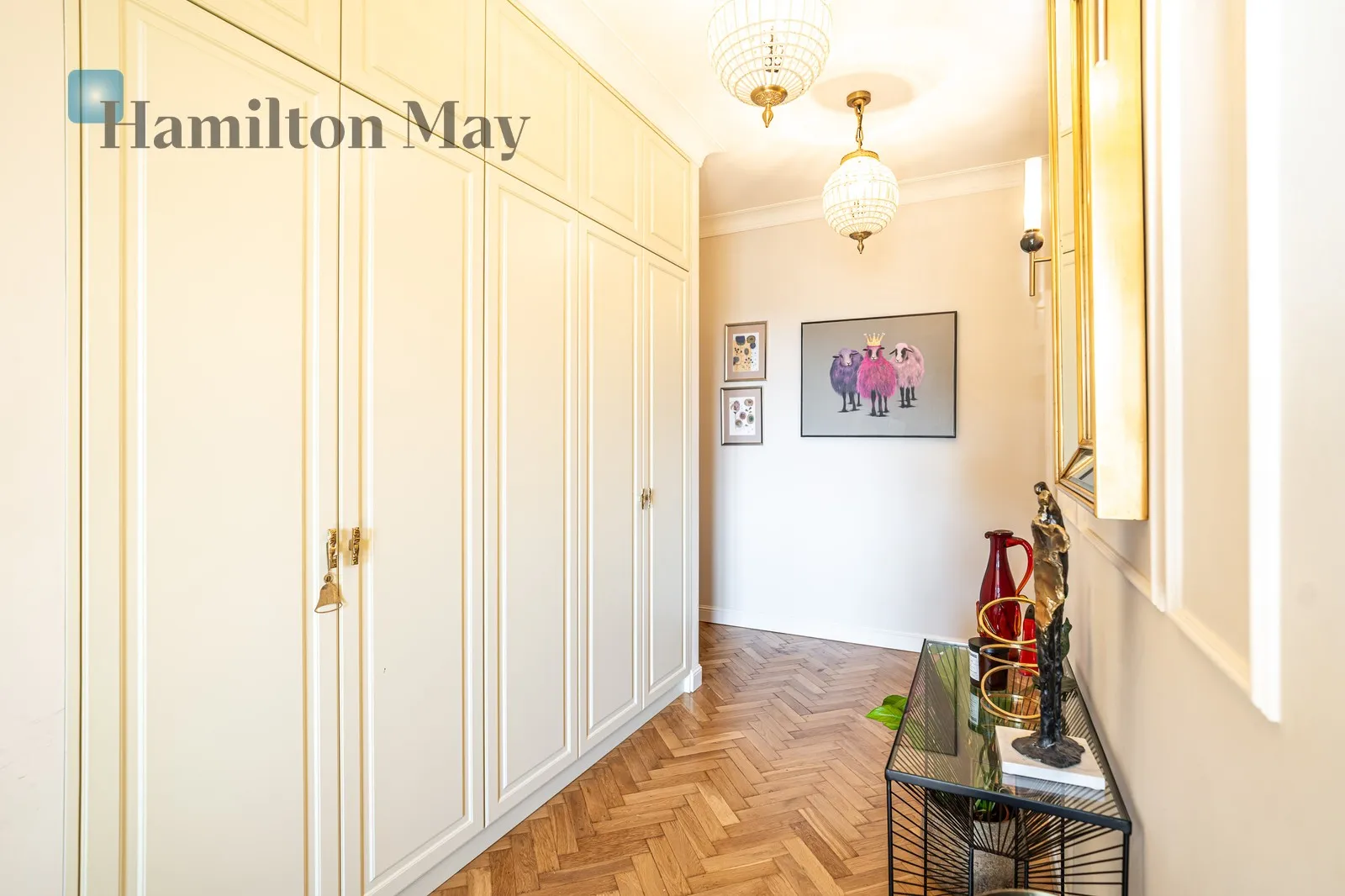 Atmospheric 3-room apartment in a tenement building in the city center with a view of the Vistula River | St. Stanisława Street - slider