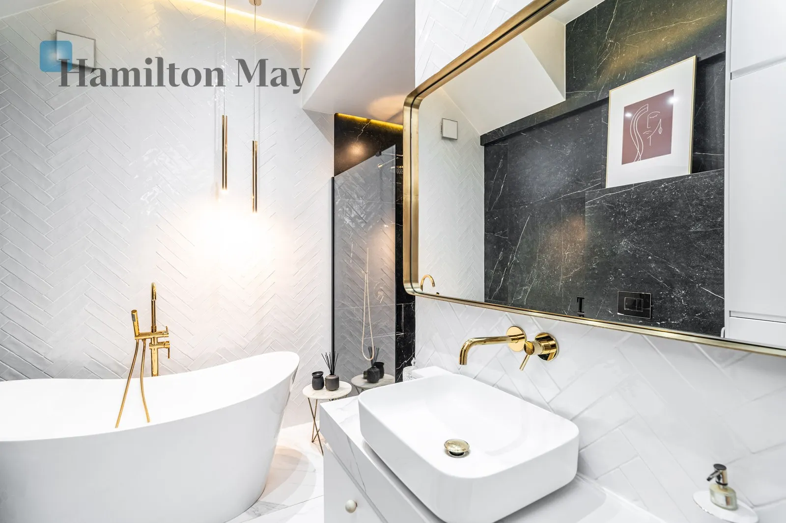 Distance to centre: 5.51 km Level: 1 Price: 1500000 PLN Bedrooms: 3 Bathrooms: 1 Size: 83m2 - slider