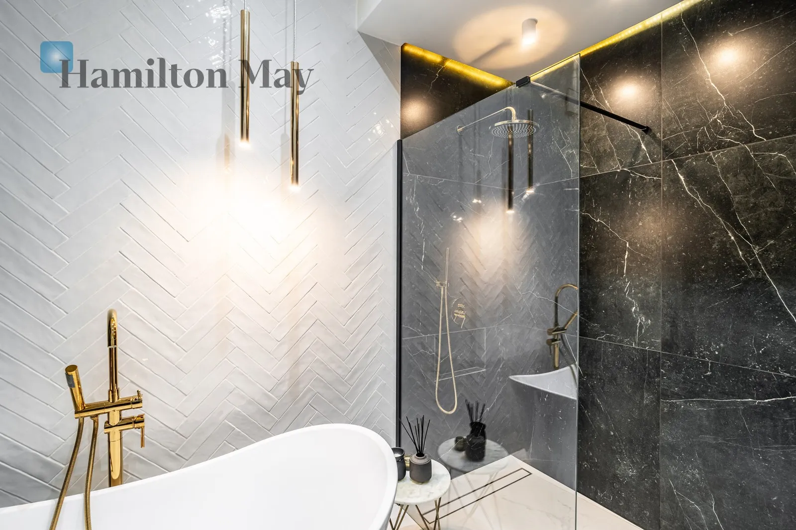 Level: 1 Price: 1500000 PLN Bedrooms: 3 Bathrooms: 1 Size: 83m2 Price/m2: 18072 PLN - slider