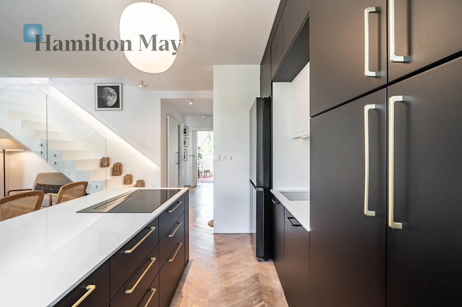 City: Kraków Street: Witkowicka Region: Prądnik Biały Distance to centre: 5.51 km Level: 1 Price: 1500000 PLN Bedrooms: 3 - slider