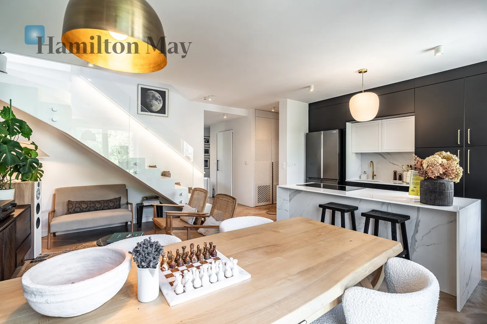 Street: Witkowicka Region: Prądnik Biały Distance to centre: 5.51 km Level: 1 Price: 1500000 PLN Bedrooms: 3 Bathrooms: 1 Size: 83m2 - slider
