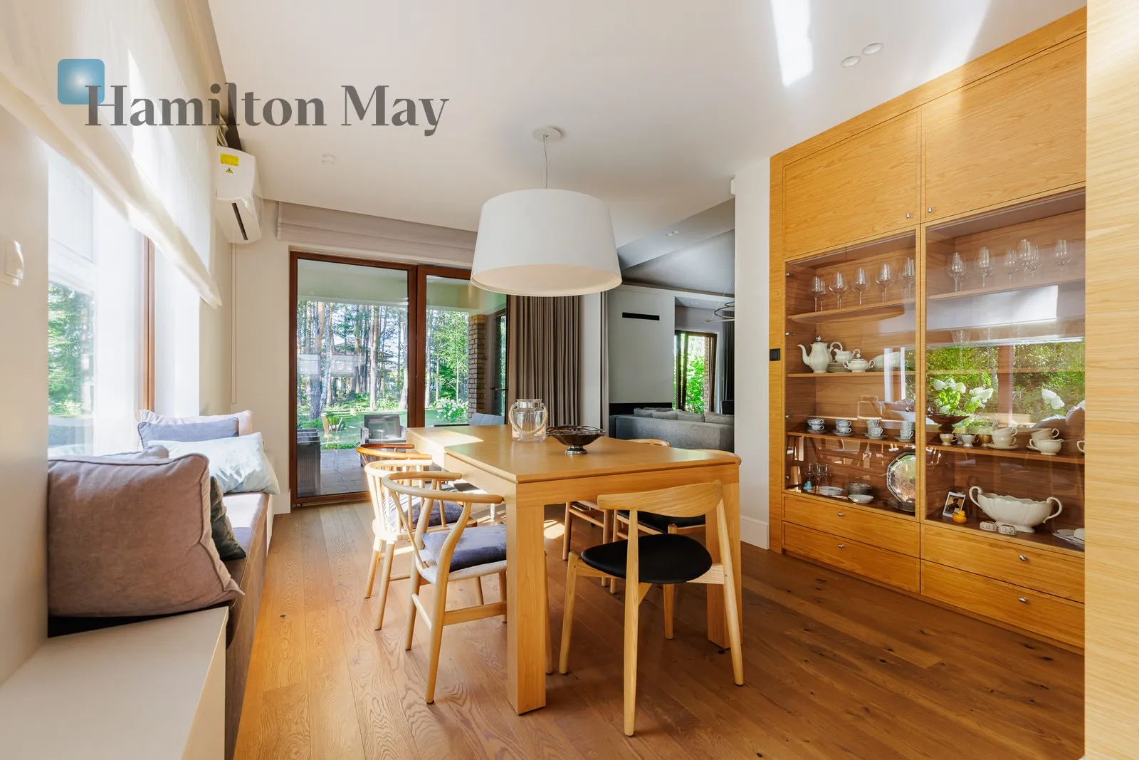 City: Marki Street: Zielona Region: Struga Level: -9 Price: 4900000 PLN Bedrooms: 4 - slider