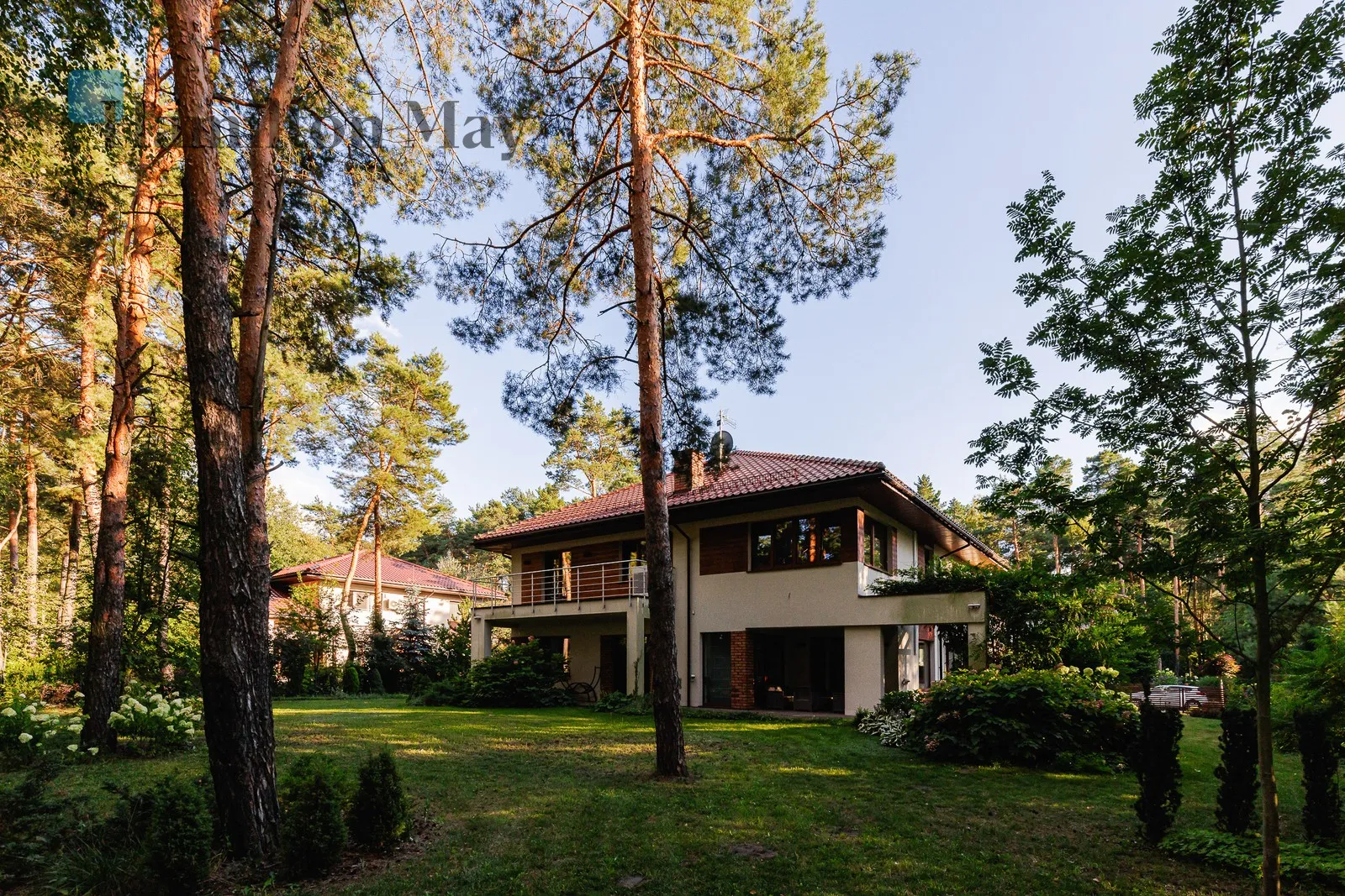Plot size: 2500m2 Price/m2: 15961 PLN - slider