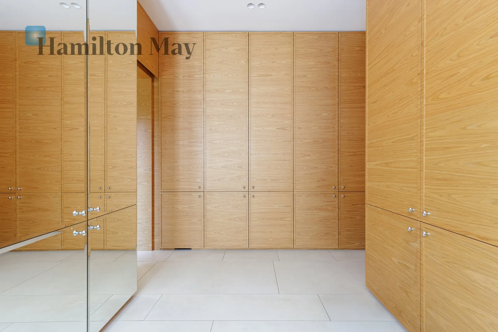 Bathrooms: 3 Plot size: 2500m2 Price/m2: 15961 PLN - slider