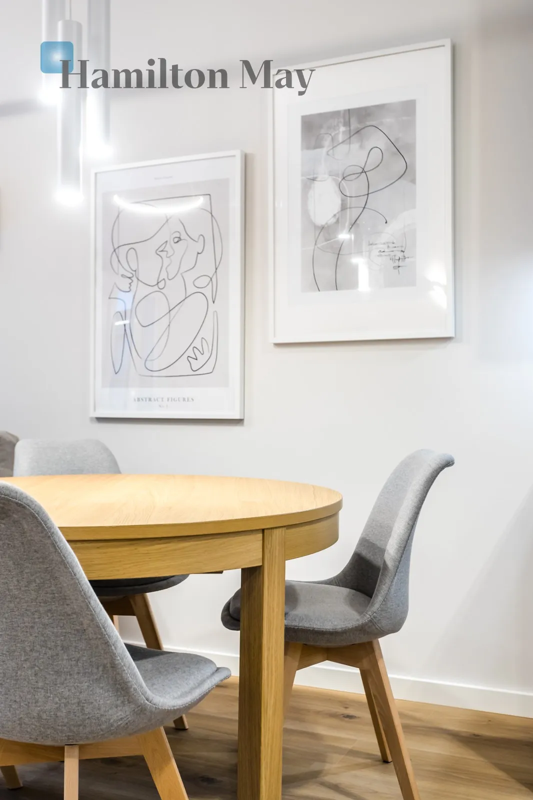 City: Warszawa Street: Waliców Region: Wola Subregion: Mirów Distance to centre: 1.39 km Level: 3 Price: 4400 PLN Bedrooms: 1 Bathrooms: 1 - slider
