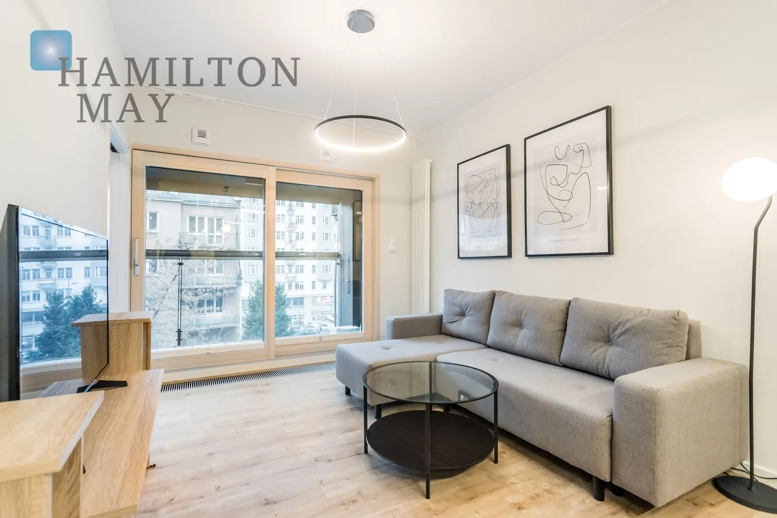 City: Warszawa Street: Waliców Region: Wola Subregion: Mirów Distance to centre: 1.39 km Level: 3 Price: 4400 PLN Bedrooms: 1 - slider