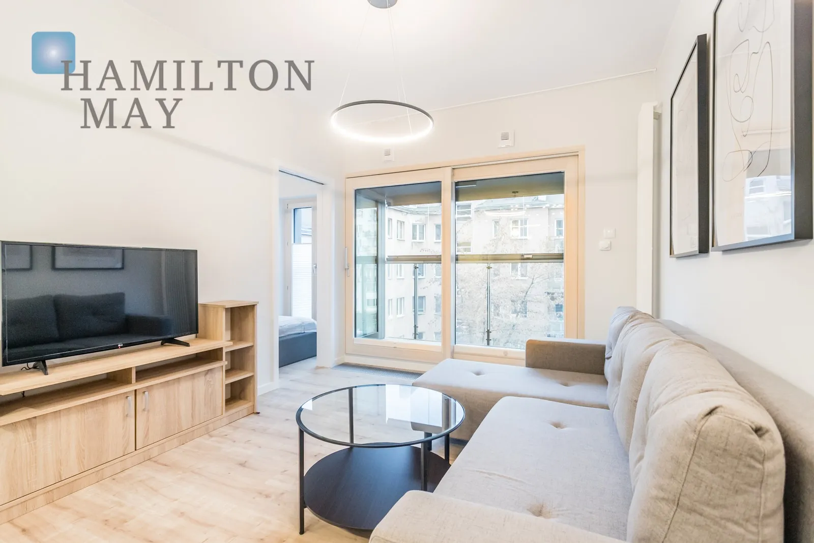 Street: Waliców Region: Wola Subregion: Mirów Distance to centre: 1.39 km Level: 3 Price: 4400 PLN Bedrooms: 1 Bathrooms: 1 - slider