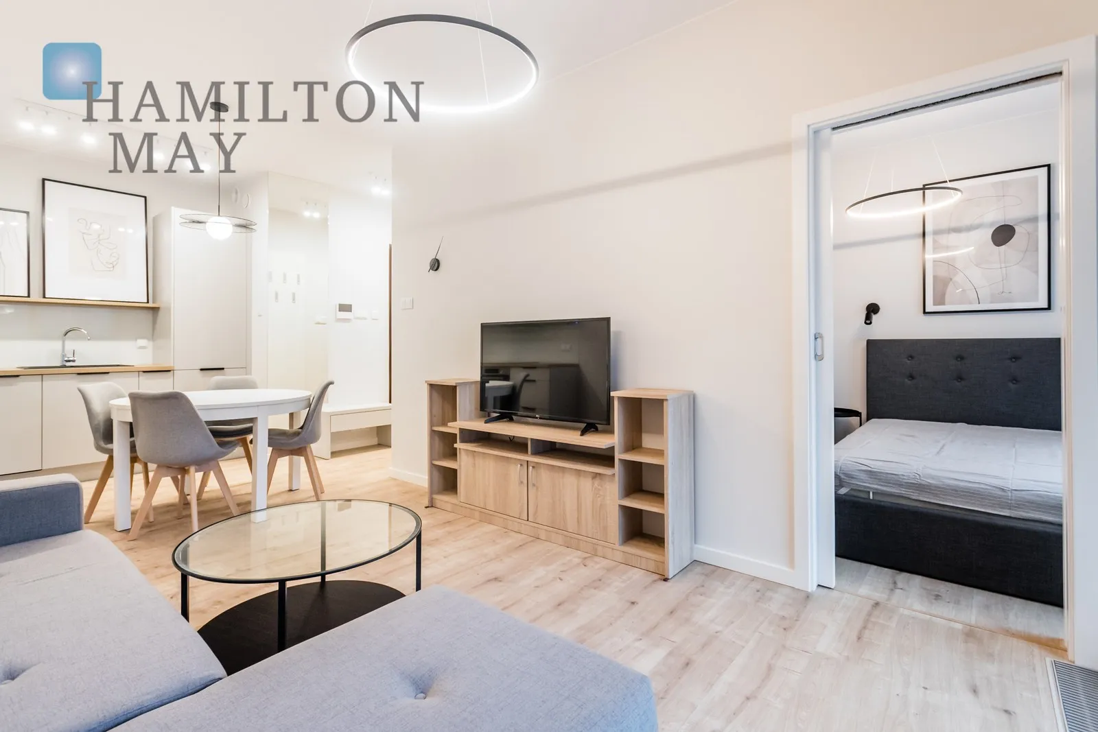 Region: Wola Subregion: Mirów Distance to centre: 1.39 km Level: 3 Price: 4400 PLN Bedrooms: 1 Bathrooms: 1 Size: 35m2 - slider