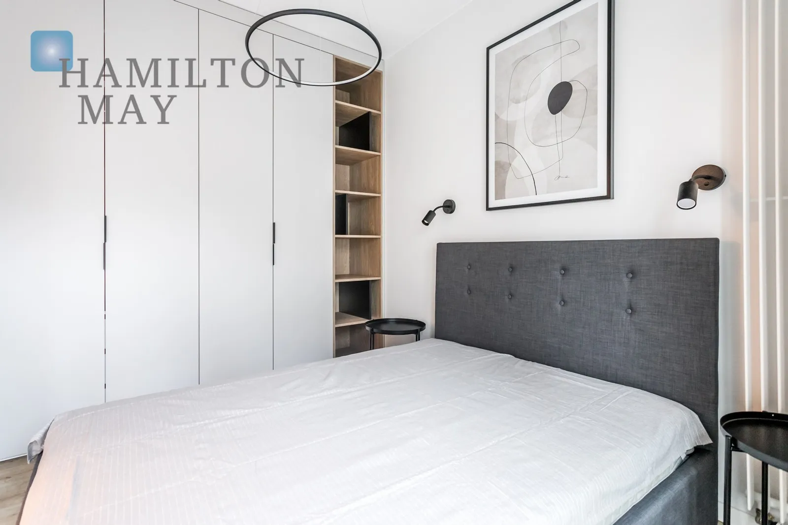 Region: Wola Subregion: Mirów Distance to centre: 1.39 km Level: 3 Price: 4400 PLN Bedrooms: 1 Bathrooms: 1 Size: 35m2 Price/m2: 126 PLN - slider