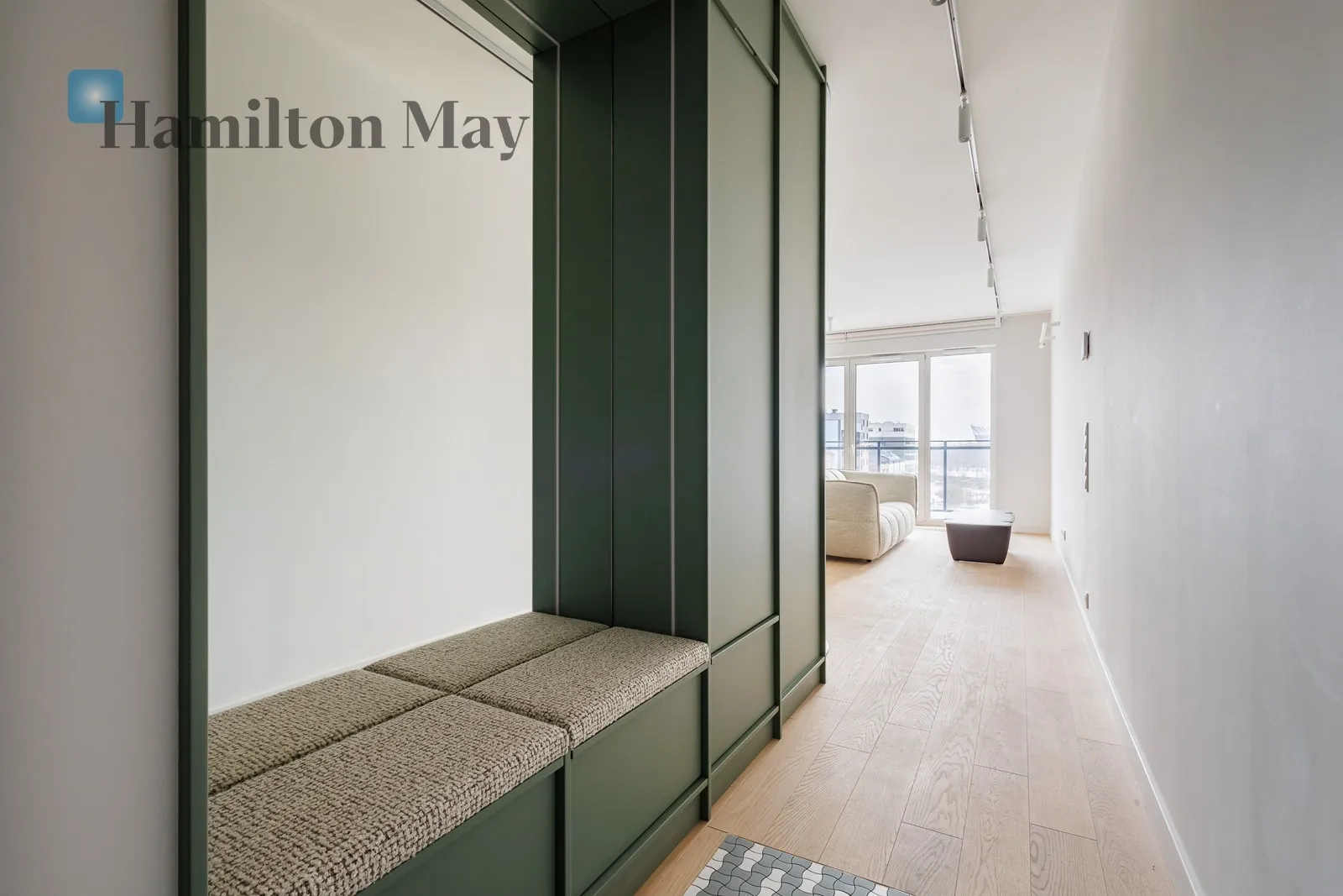 Region: Praga-Północ Distance to centre: 2.76 km Level: 5 Price: 10800 PLN Bedrooms: 2 Bathrooms: 1 - slider