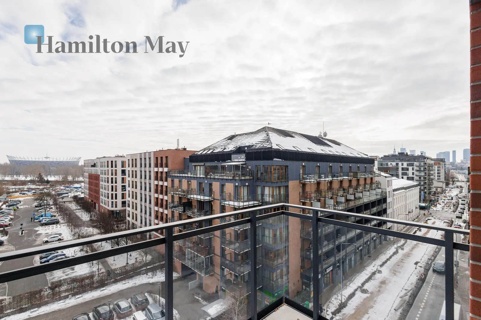 Distance to centre: 2.76 km Level: 5 Price: 10800 PLN Bedrooms: 2 Bathrooms: 1 Size: 70m2 - slider