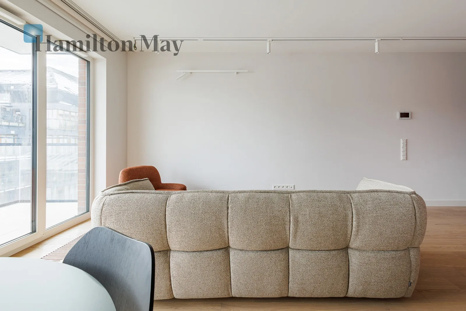 Region: Praga-Północ Subregion: Stara Praga Distance to centre: 2.76 km Level: 5 Price: 10800 PLN Bedrooms: 2 Bathrooms: 1 Size: 70m2 Price/m2: 154 PLN - slider