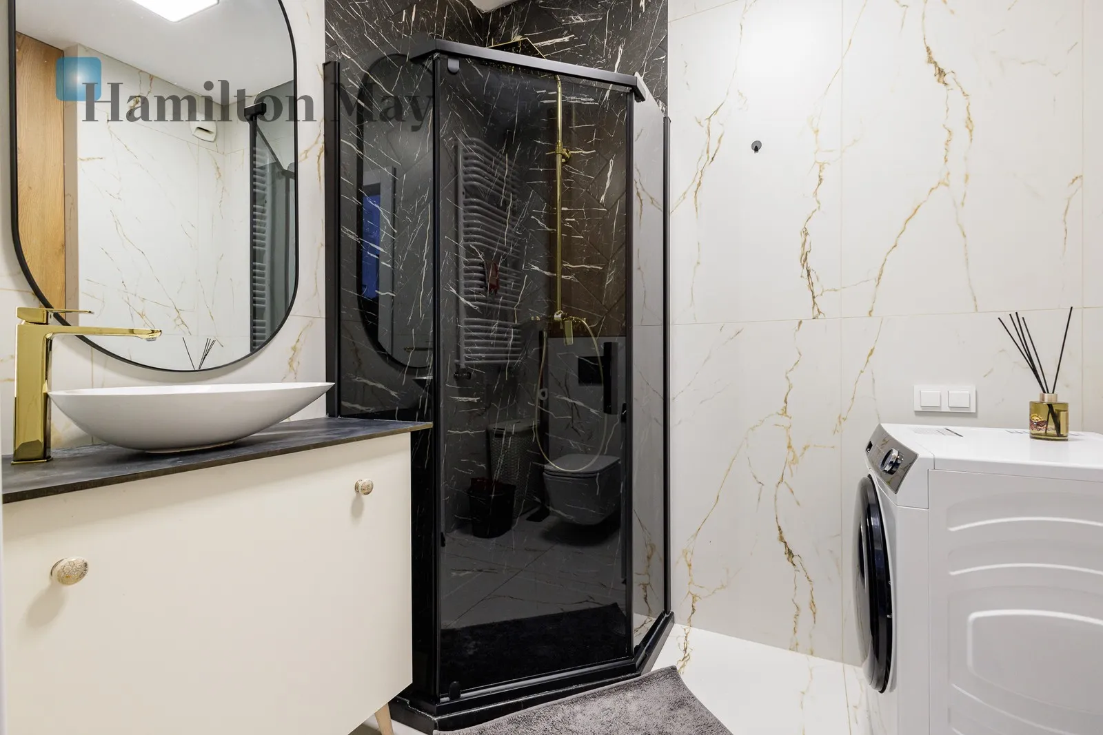 Region: Mokotów Distance to centre: 5.04 km Level: 8 Price: 3300 PLN Bedrooms: 0 Bathrooms: 1 Size: 30m2 Price/m2: 110 PLN - slider